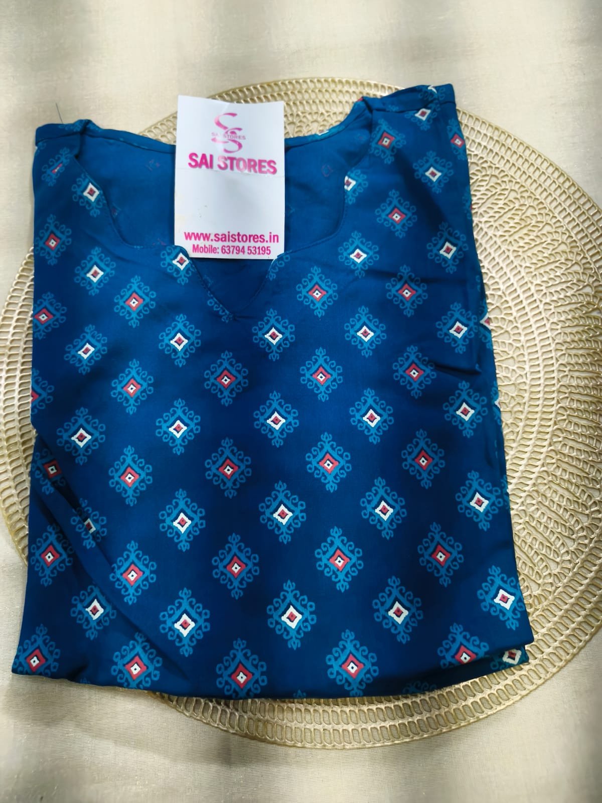 SIDE OPEN KURTIS